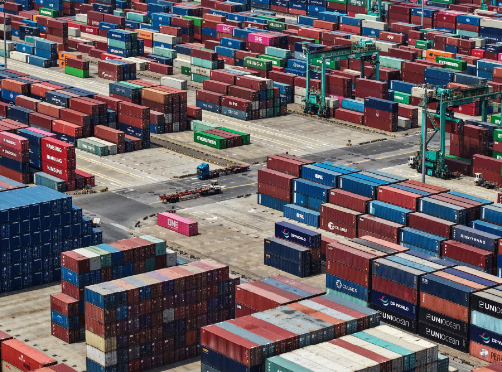 Tramp pred razgovore u Ženevi: Carina od 80 odsto na kinesku robu "deluje ispravno"