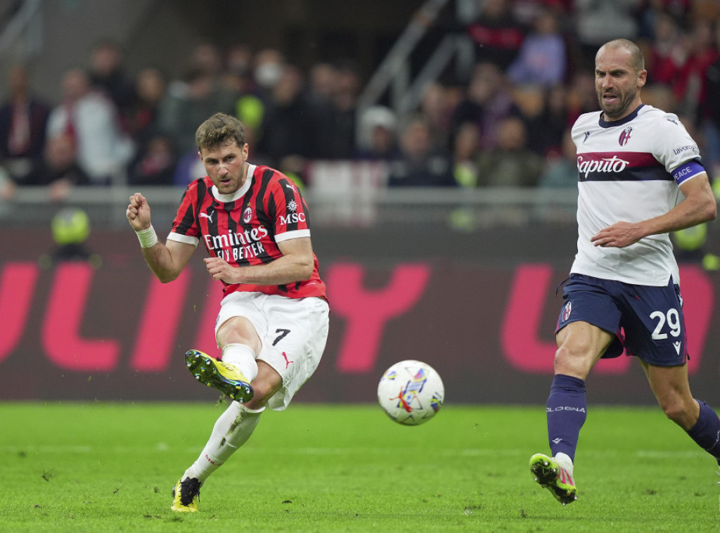 Fudbaleri Milana posle preokreta savladali Bolonju, Himenez "zasenio" Jovića