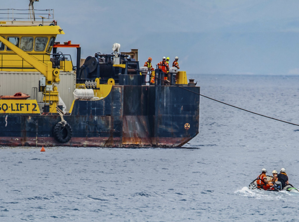 Obustavljeno izvlačenje jahte Majka Linča na površinu nakon smrti ronioca