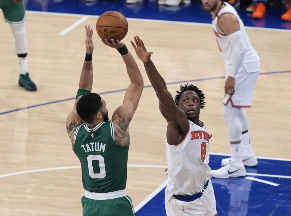 Košarkaši Bostona pobedili Njujork i smanjili na 2:1 u polufinalu plej-ofa Istoka