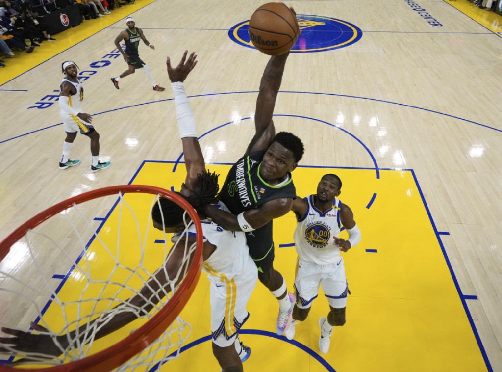 Košarkaši Minesote pobedili Golden Stejt i poveli 2:1 u polufinalu plej-ofa Zapada