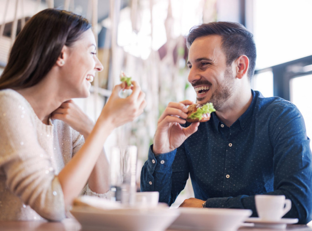 Ručak za dvoje najskuplji u Švajcarskoj i na Islandu, najjeftiniji u Bangladešu