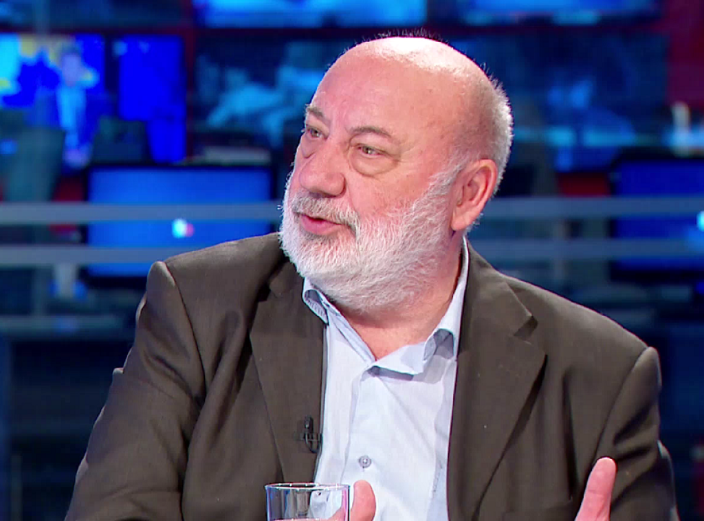 Dimitrijević: Amerika paradira u Ormuskom moreuzu, a kontroliše ga Iran