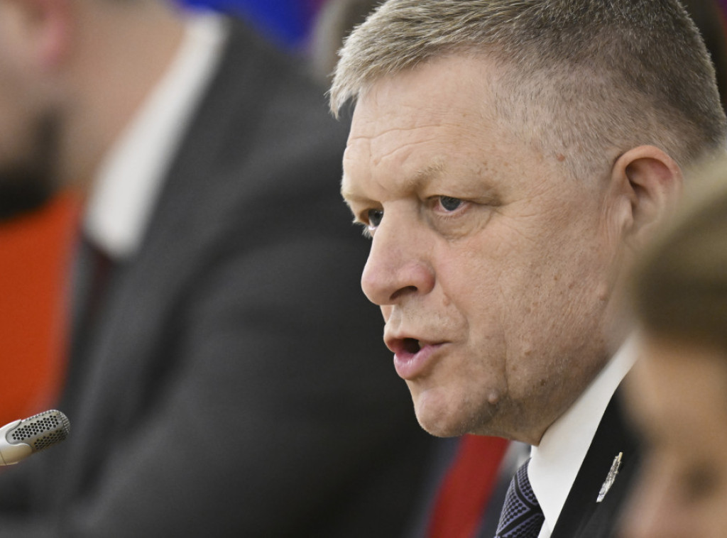 Fico: Nije prikladno da partneri u EU i NATO izdaju zabrane letenja jedni drugima
