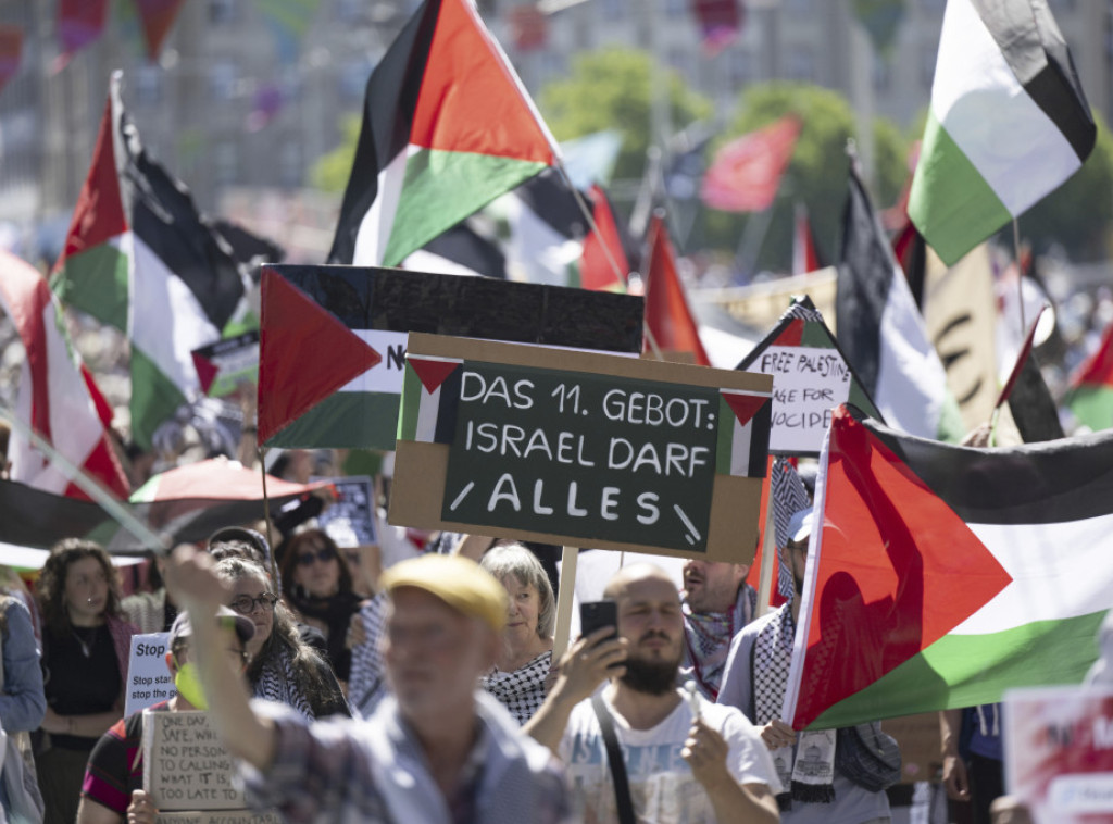 U Bazelu održani protesti zbog učešća Izraela na Pesmi Evrovizije