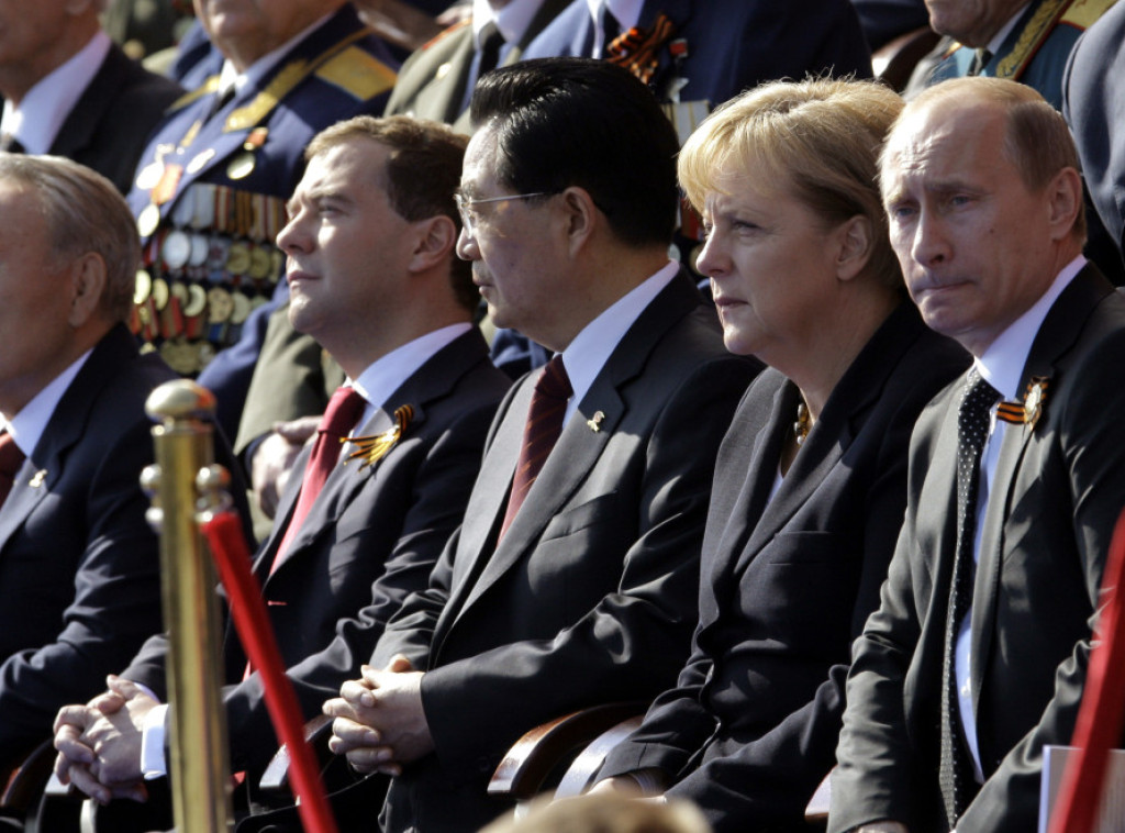 Bivši savetnik Angele Merkel pozvao na nastavak direktnih pregovora Rusije i Ukrajine