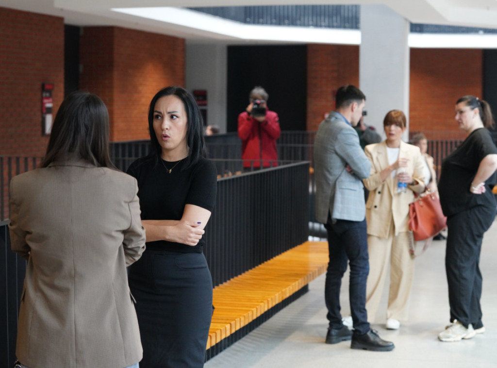 Parnični postupak protiv Kecmanovića odložen za 27. avgust