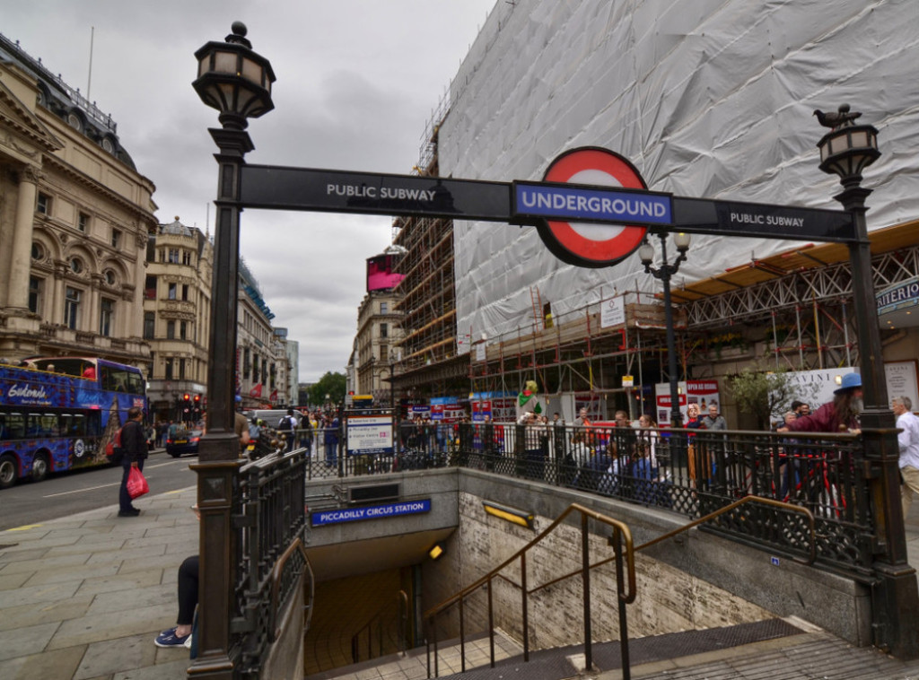 Nekoliko linija londonskog metroa obustavljeno zbog nestanka struje