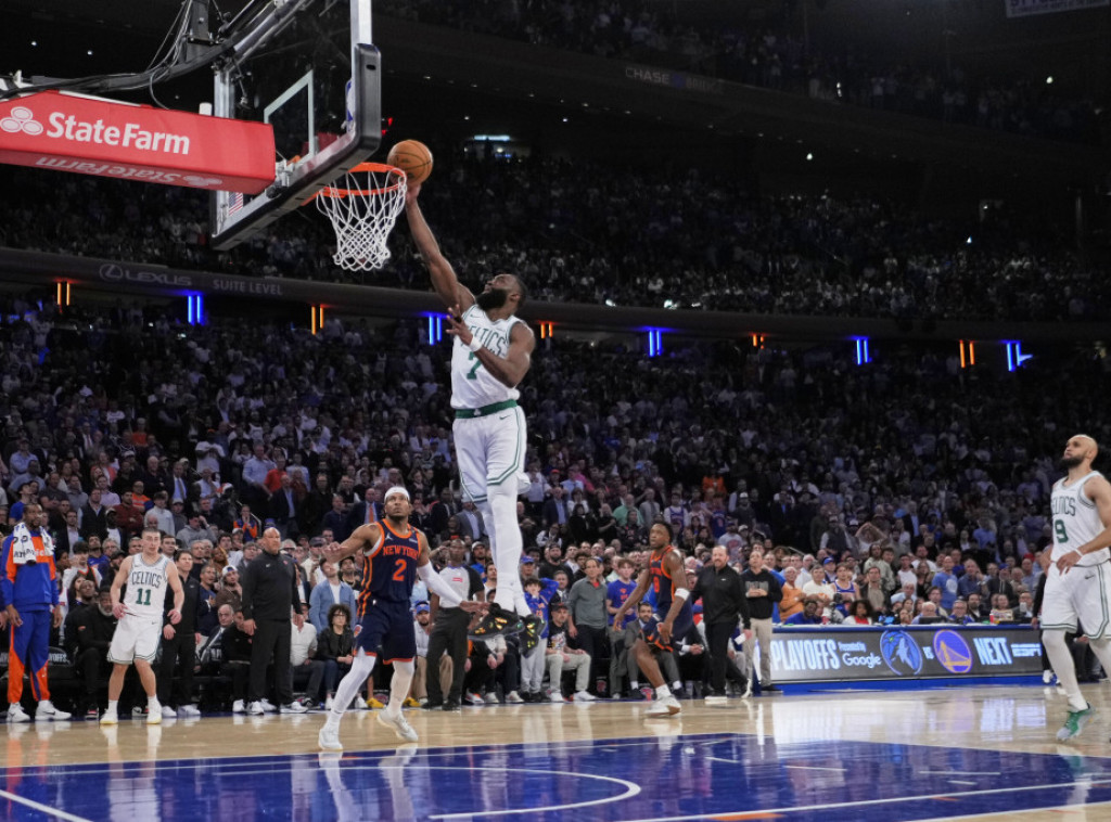 Košarkaši Njujorka pobedili Boston i poveli 3:1 u polufinalu plej-ofa Istoka