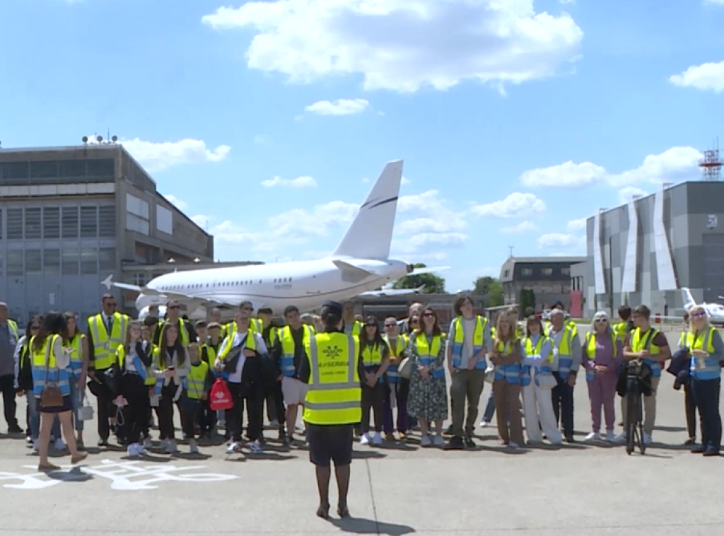 Er Srbija organizovala let od Niša do Beograda za decu iz ugroženih porodica