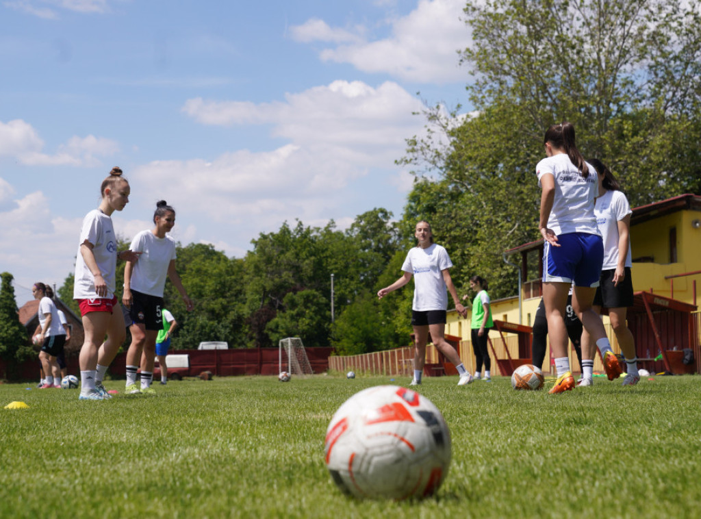 Danas sunčano i toplo s temperaturom do 25 stepeni, uveče kiša i zahlađenje