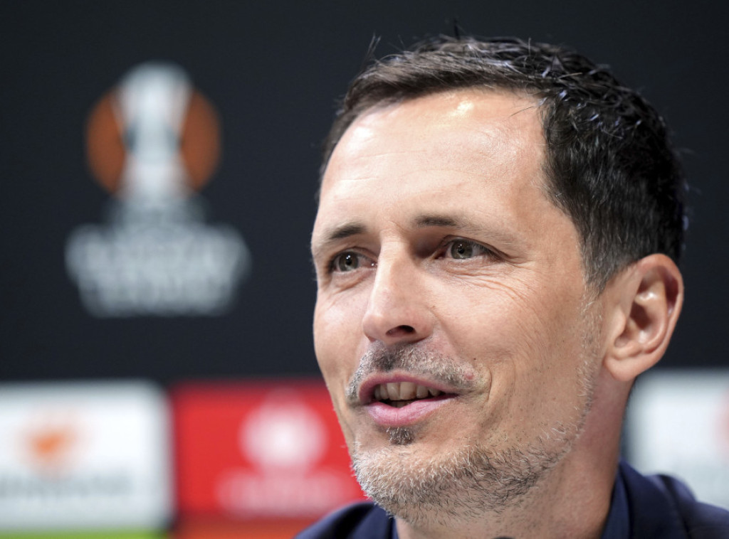 Dino Topmeler ostaje trener fudbalera Ajntrahta do 30. juna 2028. godine