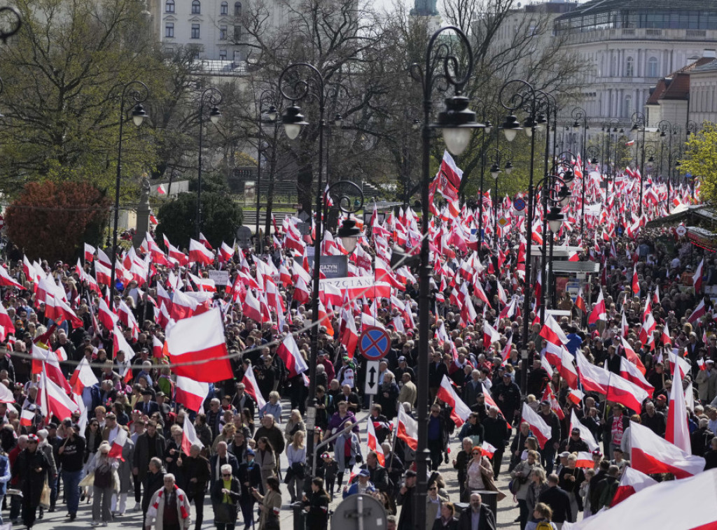 Kandidat vladajuće stranke vodi u anketama uoči predsedničkih izbora u Poljskoj