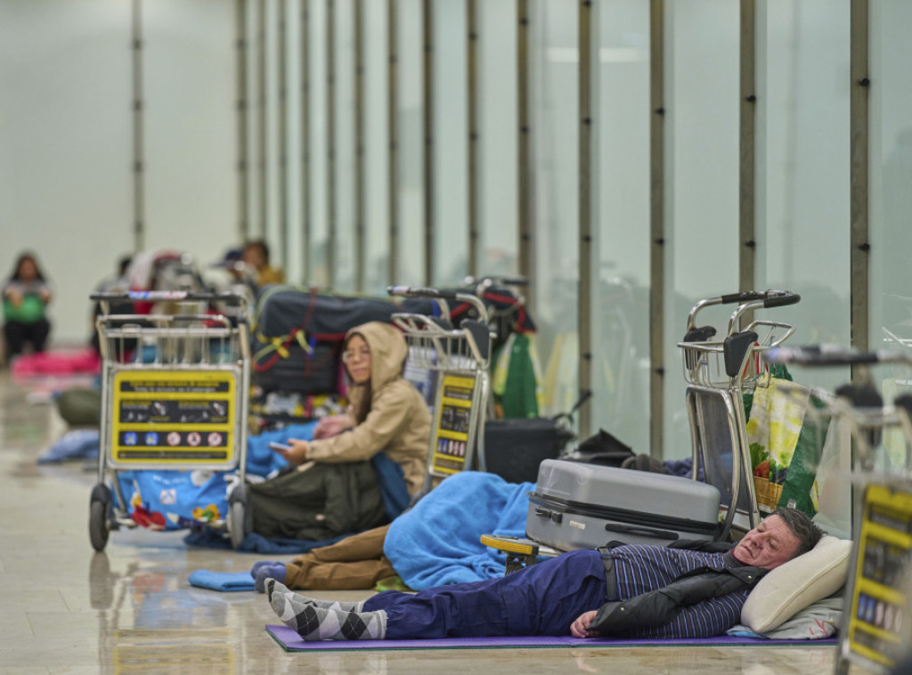 AENA: Ograničen pristup aerodromu u Madridu, da bi se sprečio ulazak beskućnika