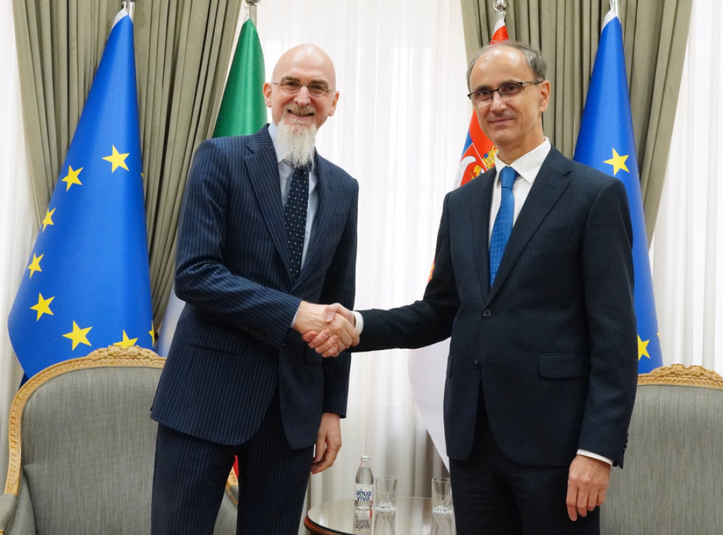 Premijer Macut razgovarao sa ambasadorom Italije o unapređenju bilateralnih odnosa