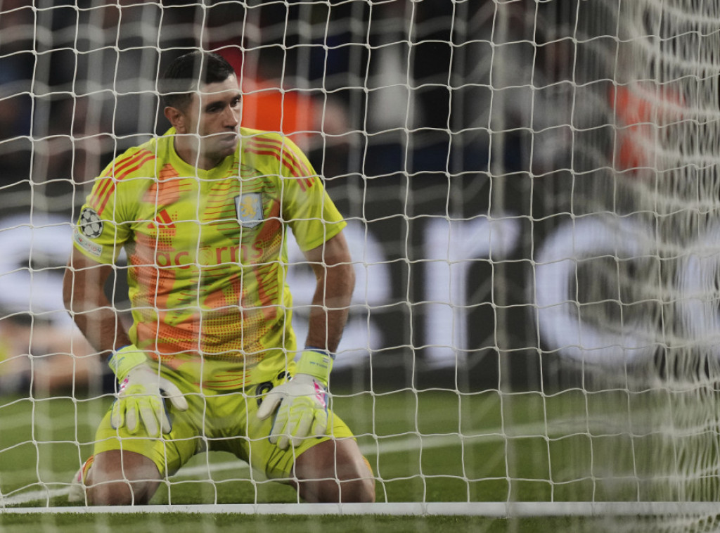 Emilijano Martinez napušta Aston Vilu, bira između Saudijske Arabije i Evrope