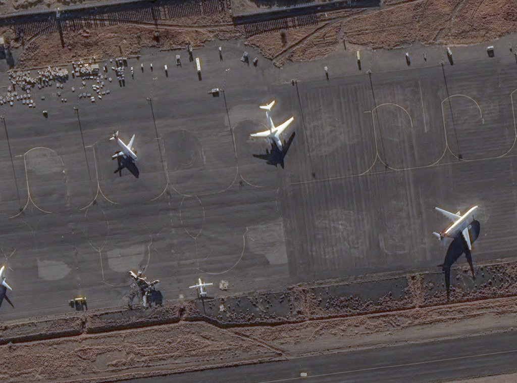 Prvi avion sleteo na aerodrom u Sani, 11 dana nakon izraelskog bombardovanja