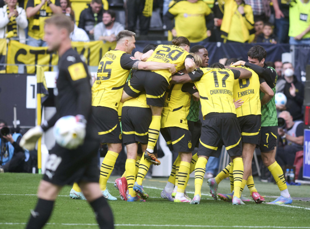 Fudbaleri Anjtrahta iz Frankfurta i Borusije iz Dortmunda igraće u Ligi šampiona