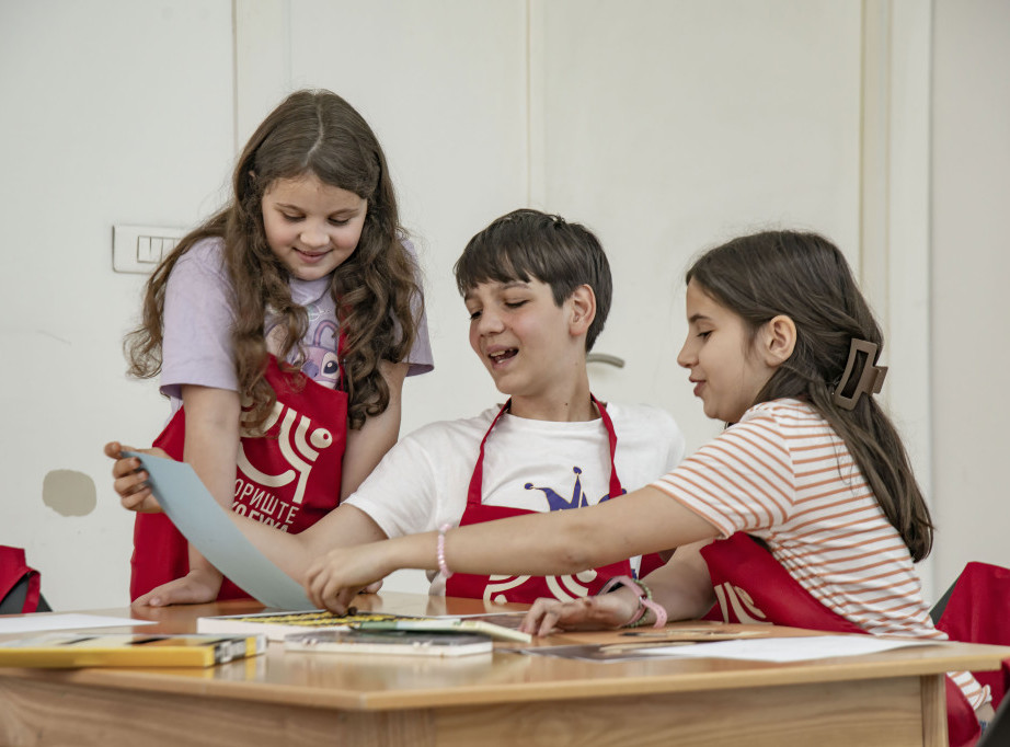 Likovna radionica Pozorišta Boško Buha - ''Buha crta srcem''