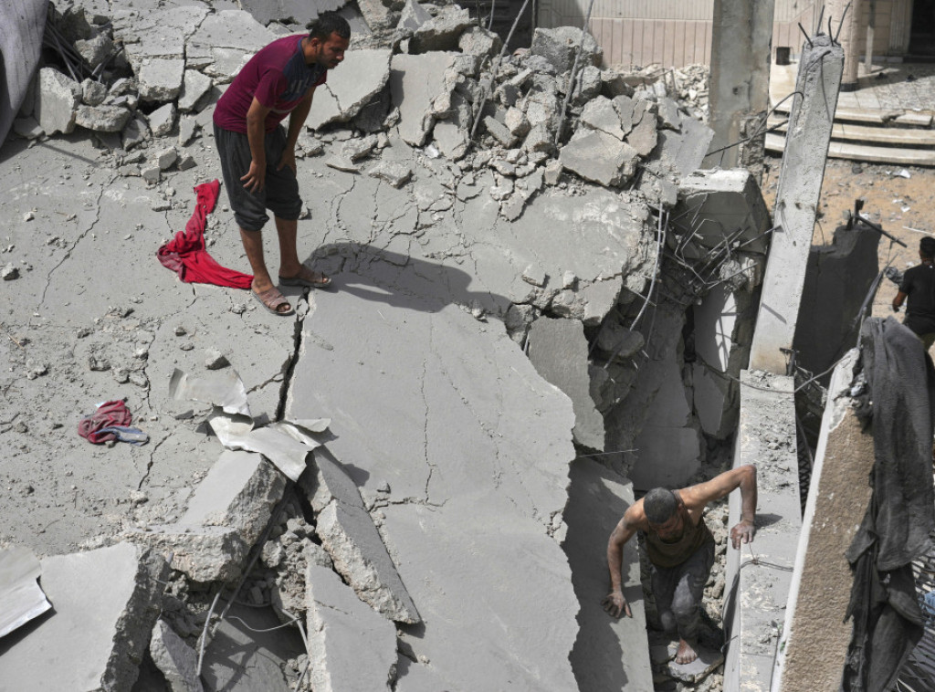 Al Džazira: Više od 100 osoba poginulo u izraelskim napadima jutros širom Gaze; Pronađeno telo Muhameda Sinvara