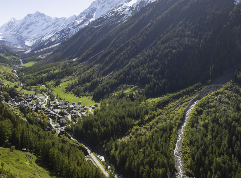Švajcarska: Zbog aktiviranja klizišta evakuisano stotinak ljudi u alpskim selima