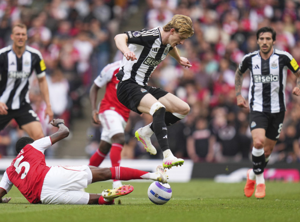 Fudbaleri Arsenala pobedom protiv Njukasla obezbedili drugo mesto u Premijer ligi