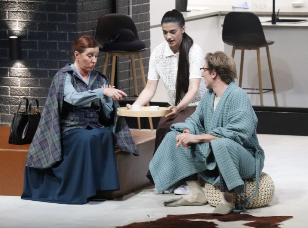 Predstava "Heda Gabler" u režiji Ive Milošević premijerno izvedena u JDP-u