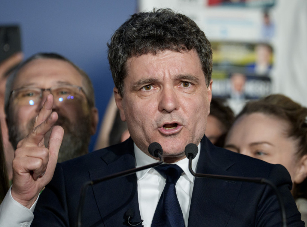 Gradonačelnik Bukurešta Nikušor Dan pobednik predsedničkih izbora u Rumuniji