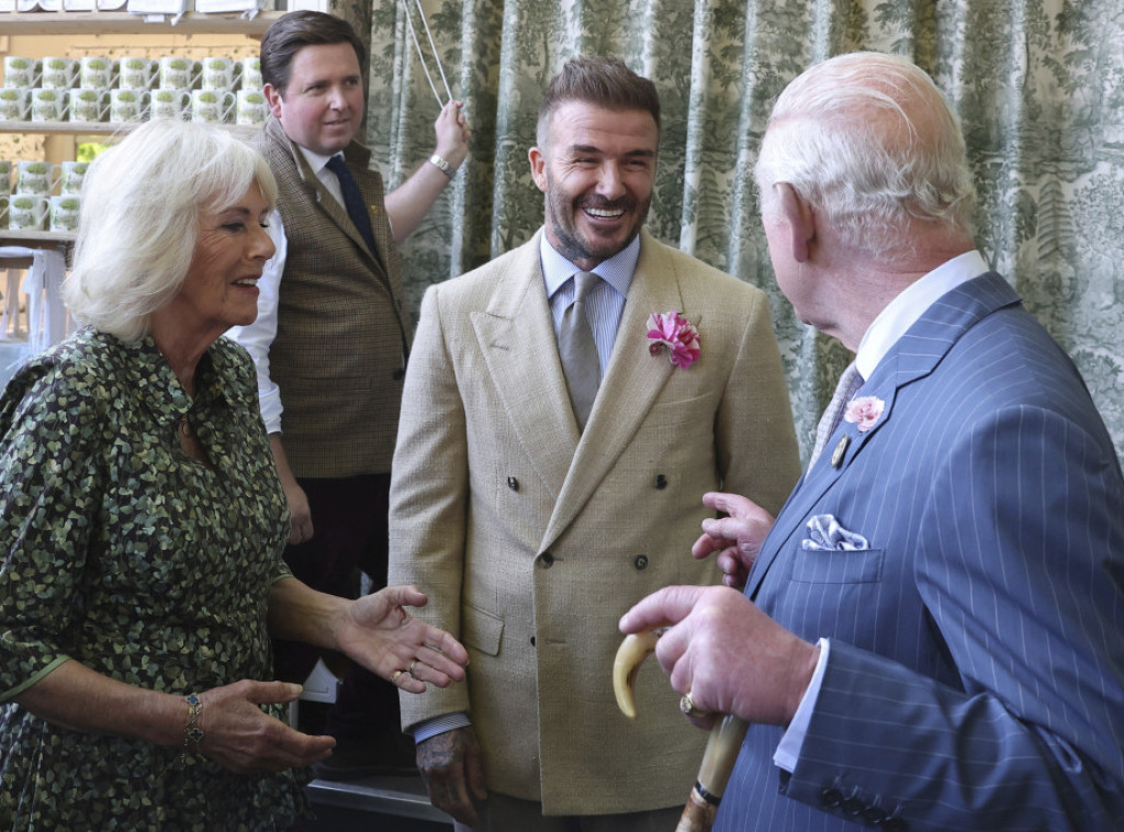 Dejvid Bekam sa sastao sa britanskim kraljem i kraljicom na Sajmu cveća u Čelsiju