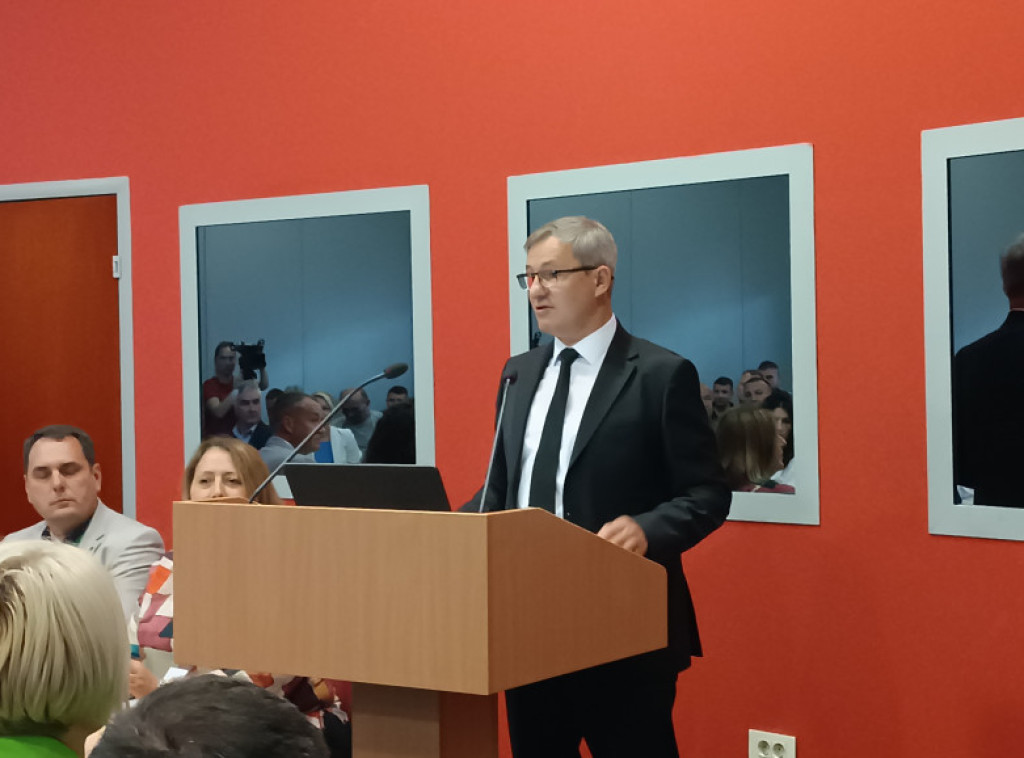 Dragan Glamočić: Od sutra novi javni pozivi za poljoprivrednike