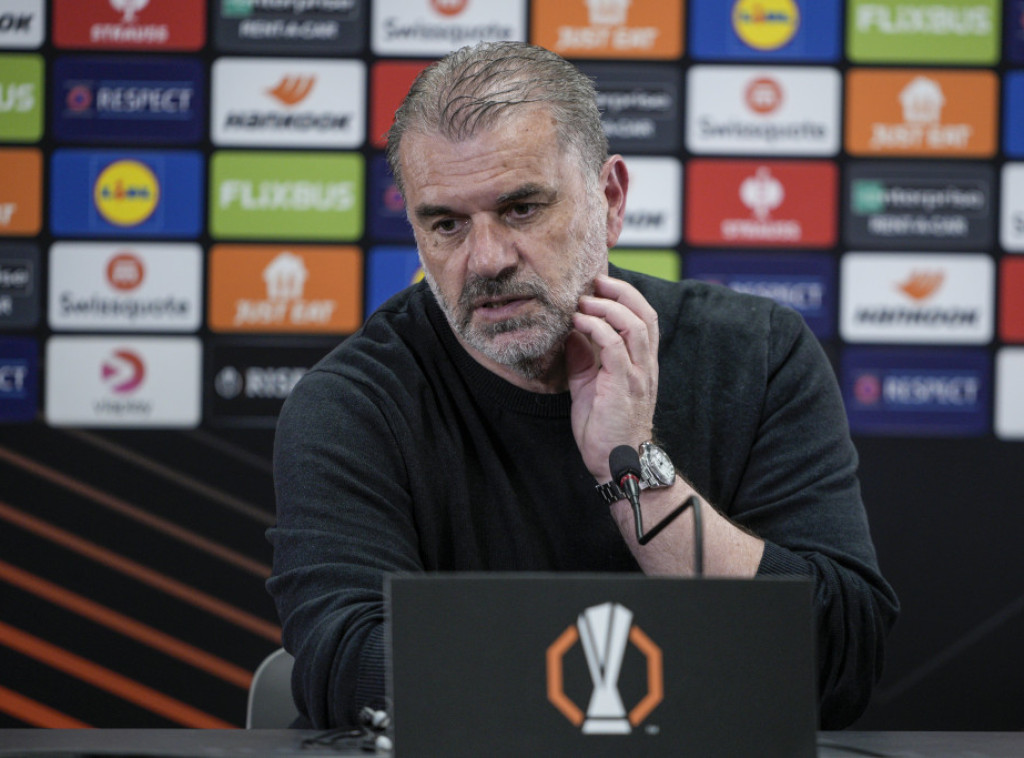 Postekoglu: Želimo da osvojimo prvi trofej posle 17 godina i obradujemo navijače