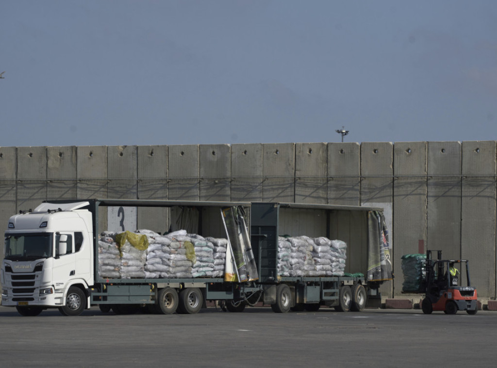 Izrael: U Pojas Gaze u četvrtak ušlo 95 kamiona sa humanitarnom pomoći