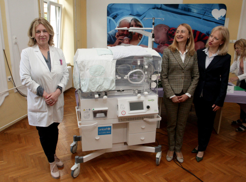UNICEF i kompanija BATES donirali inkubator Institutu za neonatologiju u Beogradu