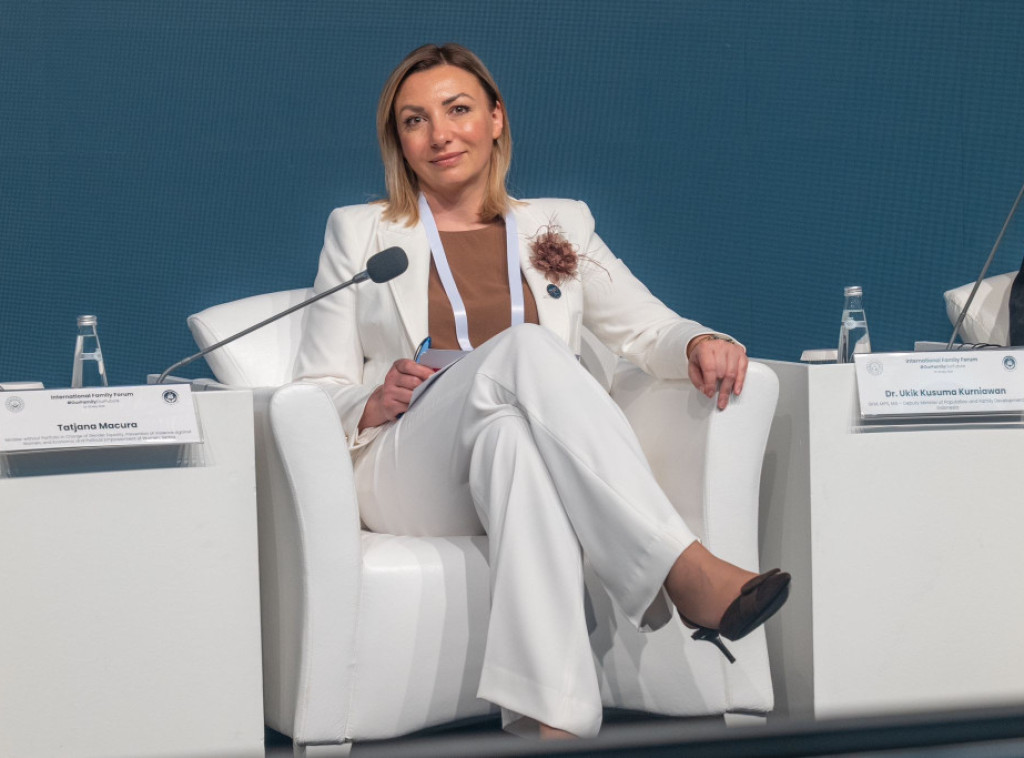 Macura na forumu u Istanbulu, govorila na panelu o porodici u umetnosti i medijima