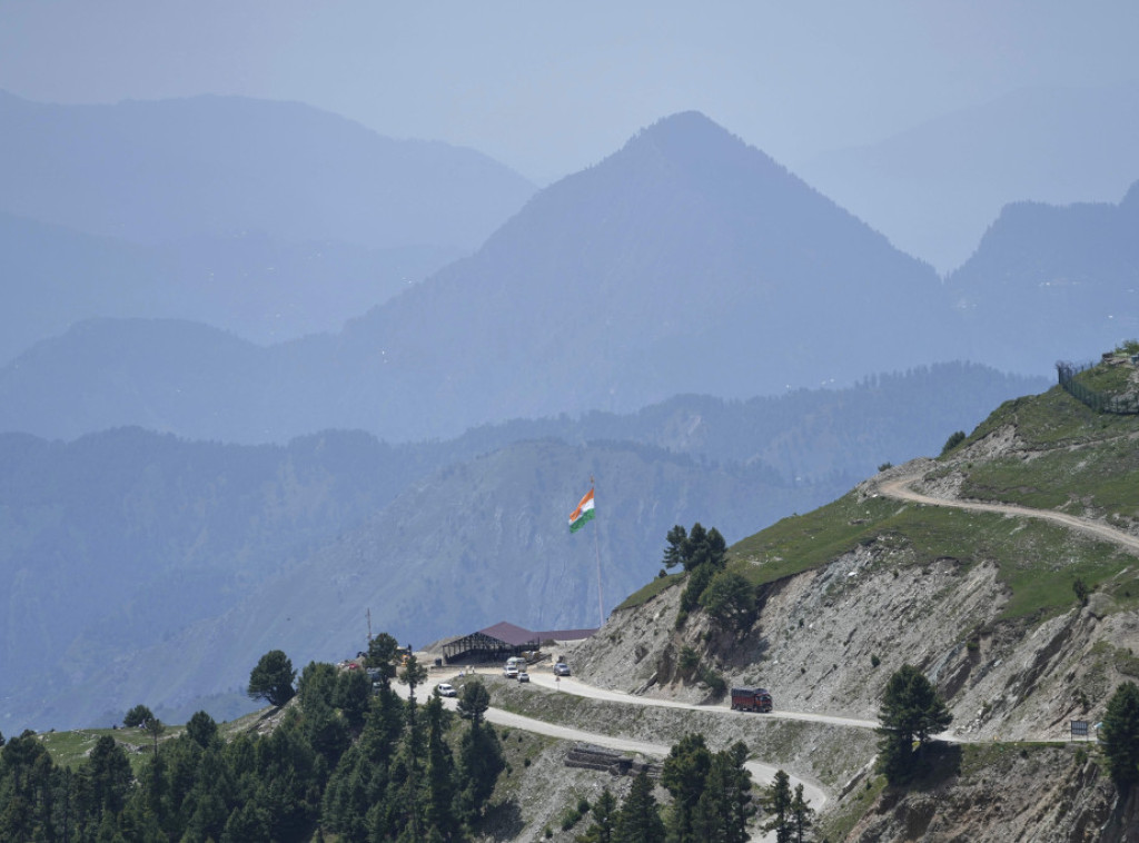 Pakistan i Indija produžili međusobna ograničenja u vazdušnom prostoru
