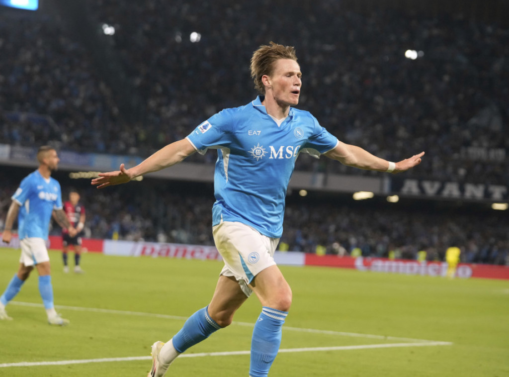 Skot Mektomini najbolji fudbaler Serije A ove sezone, Antonio Konte najbolji trener