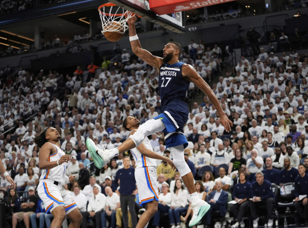 Košarkaši Minesote pobedili Oklahomu, smanjili 2-1 rezultat u finalnoj seriji Zapada