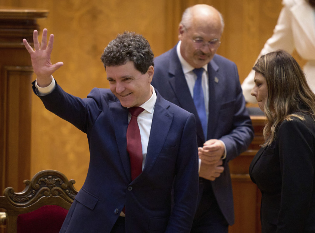 Novoizabrani rumunski predsednik Nikušor Dan položio zakletvu