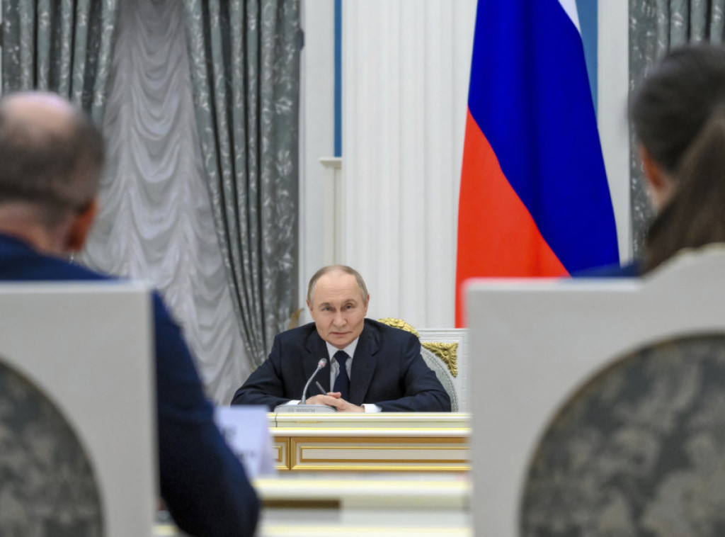 Putin: Država će nastaviti da podržava ruske preduzetnike