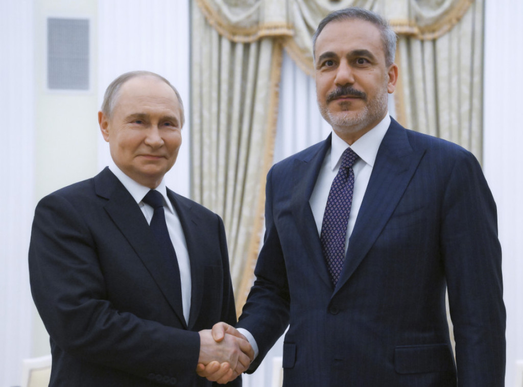Rojters: Putin i Fidan razgovarali o Ukrajini i mirovnim pregovorima