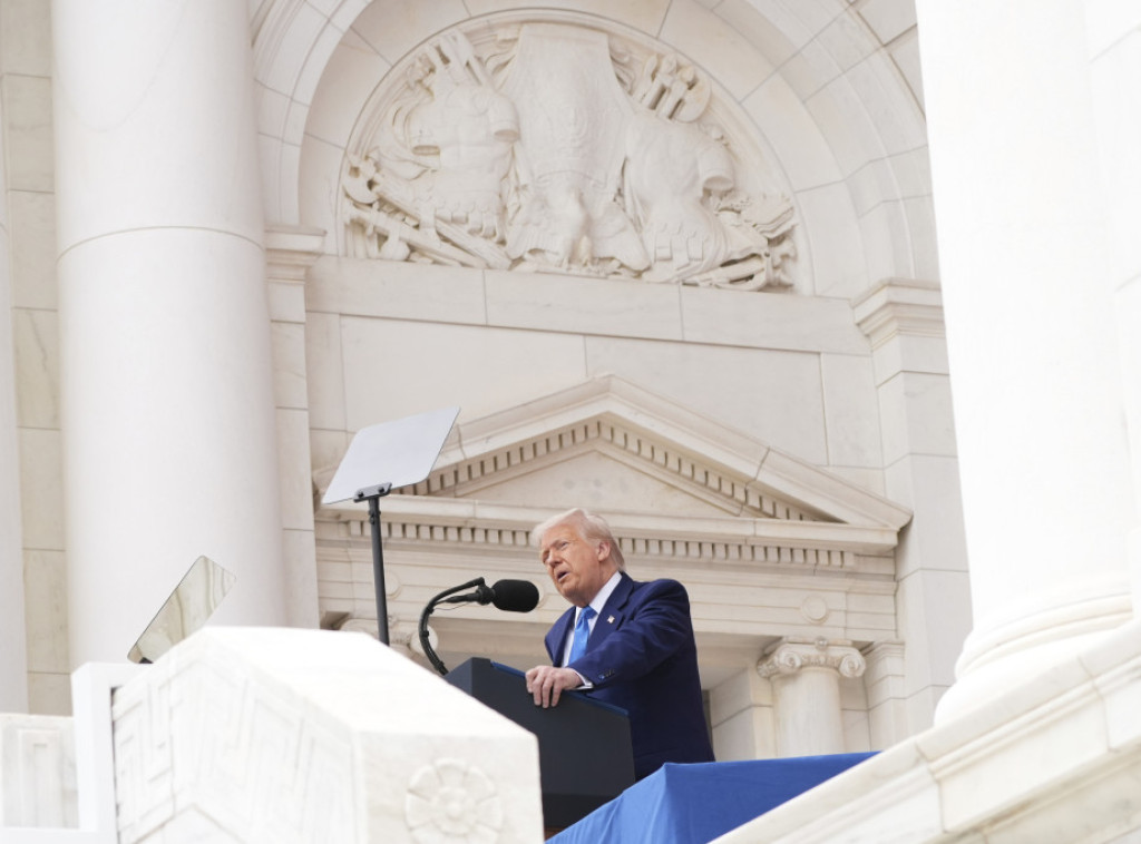 Trampova administracija traži potpuni raskid svih saveznih ugovora s Harvardom