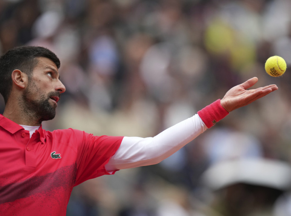 Djokovic marches into Roland Garros second round