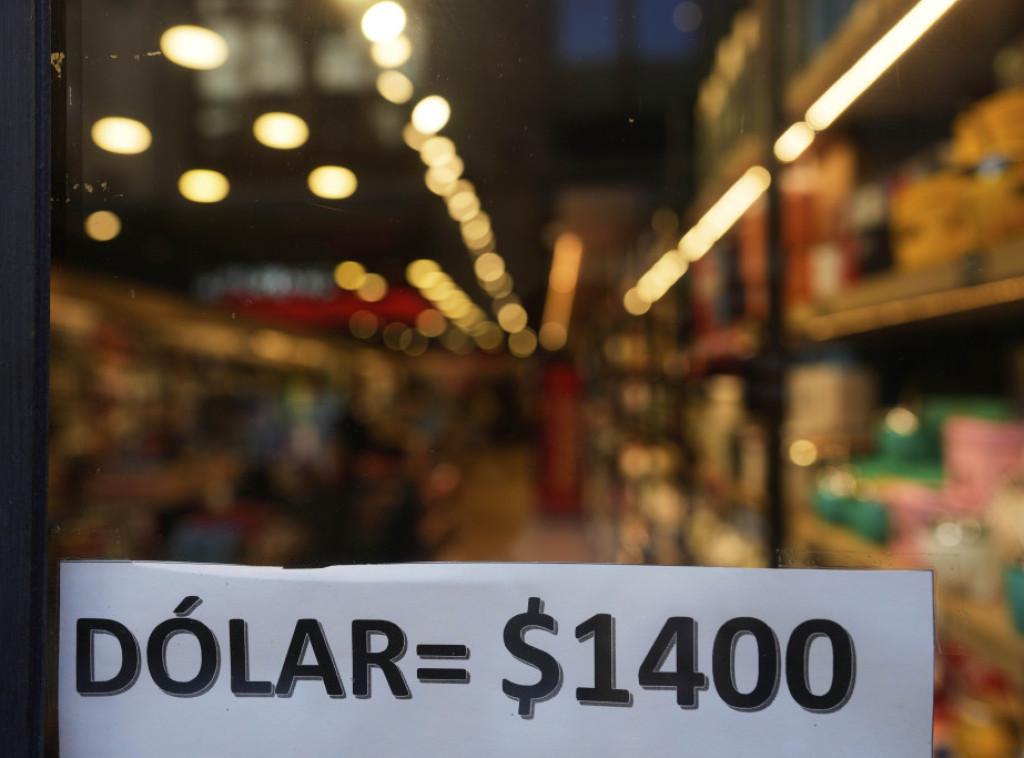 Raspoloženje američkih potrošača poraslo u maju nakon pet uzastopnih meseci pada