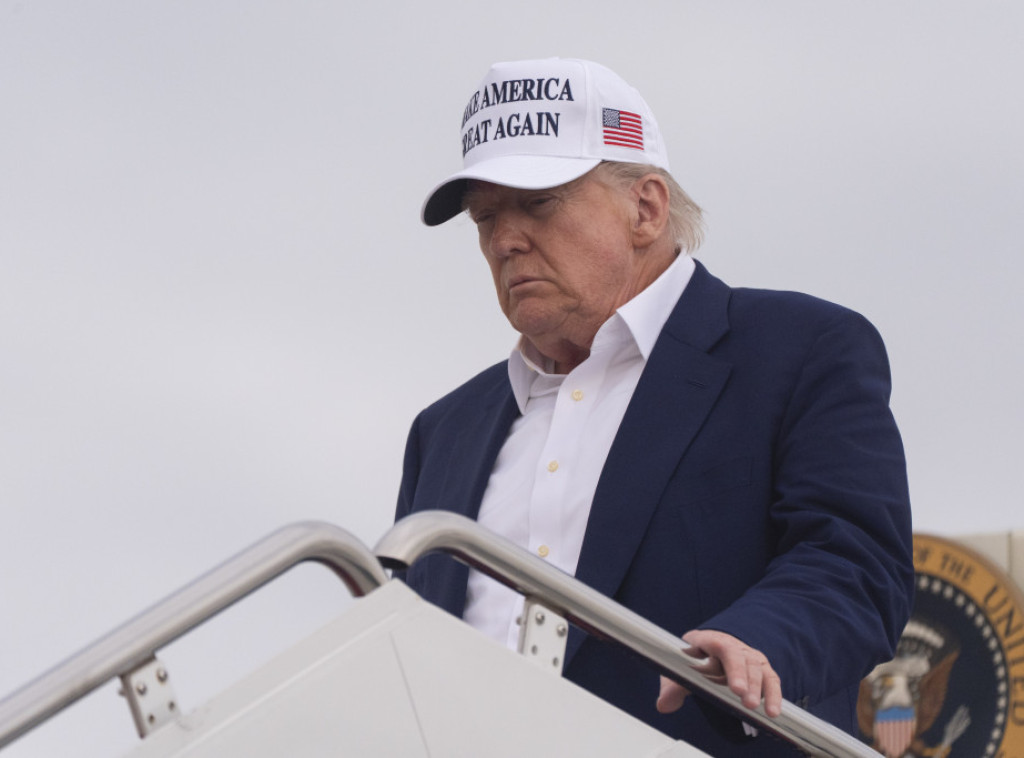 Tramp najavio da će pomilovati bivšeg šerifa, osuđenog za primanje mita