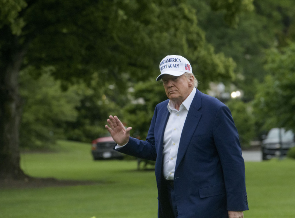 Tramp: Zlatna kupola bila bi besplatna za Kanadu ako postane 51. američka država