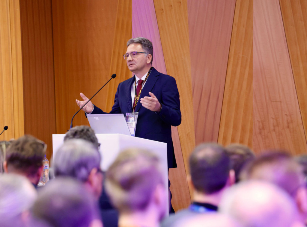 Mihailo Jovanović u Ljubljani predstavio uspehe Srbije u procesu digitalizacije