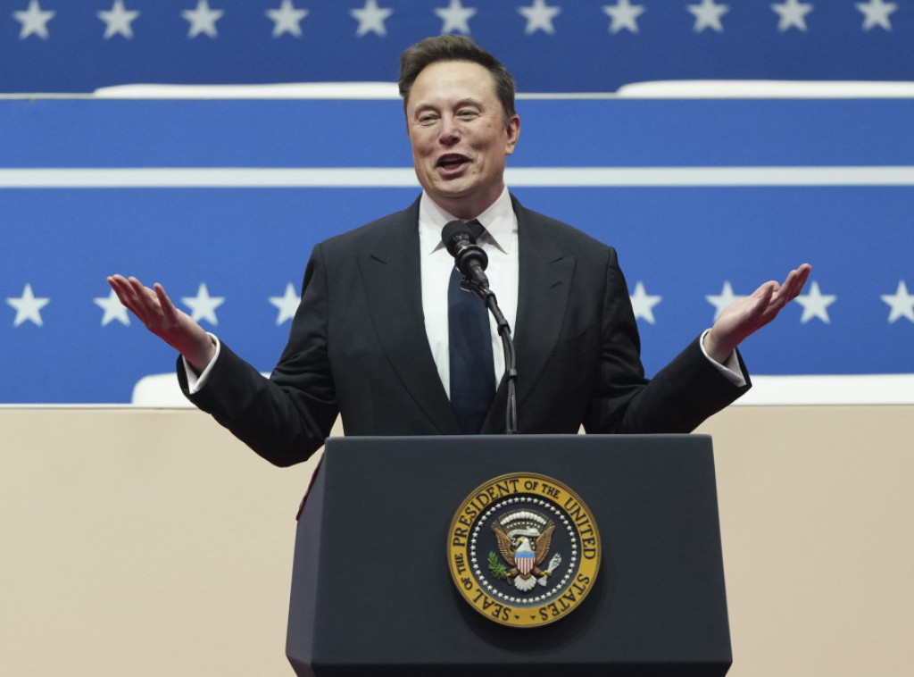 ABC: Mask najavio svoj odlazak iz Trampove administracije