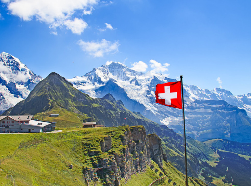 Švajcarska: Planinar nastradao tokom uspona na vrh Materhorn na Peninskim alpima