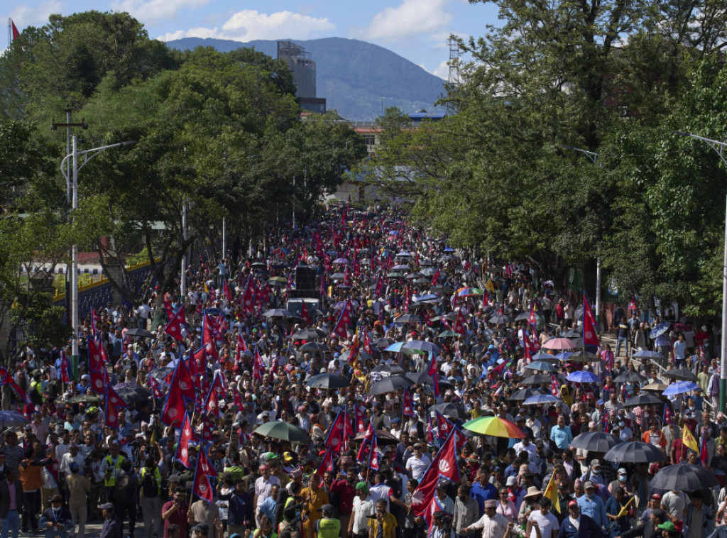 Oko 20.000 demonstranata u Nepalu zahteva povratak monarhije