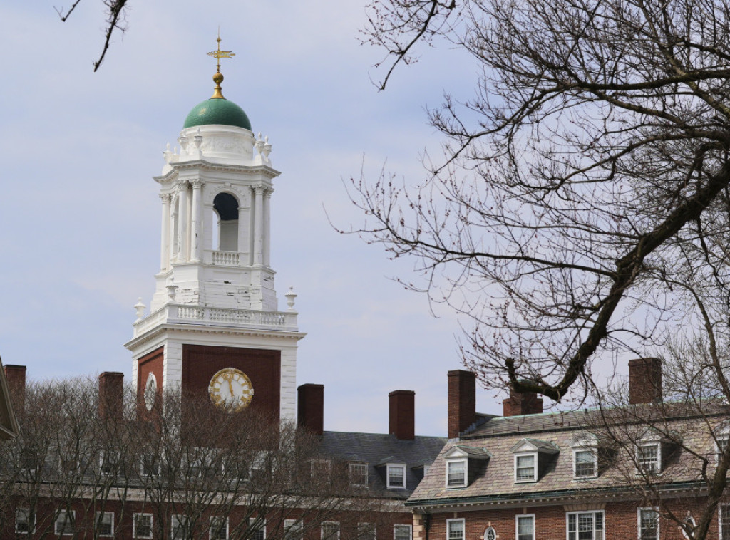 Tramp dužim administrativnim procesom želi da spreči Harvard da upisuje strance